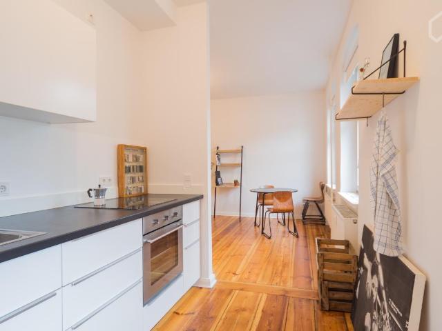 Beautiful and bright studio in Kreuzkölln Reuterkiez, Berlin Amsterdam Apartments for Rent