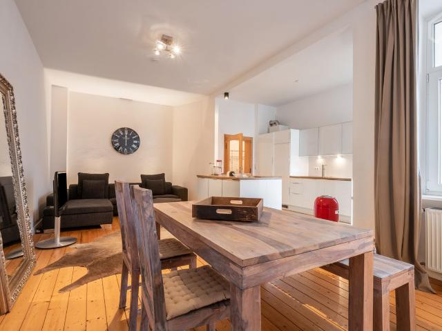 Beautiful and centrally located 2 room apartment in the Südstadt, Hannover Amsterdam Apartments for Rent