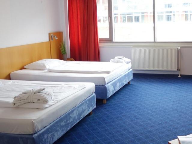 Beautiful and cozy suite with daily breakfast in Braunschweig, Braunschweig Amsterdam Apartments for Rent