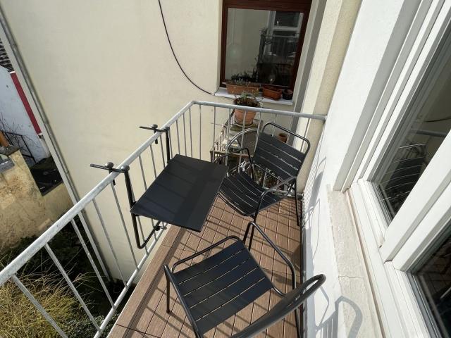 Beautiful and furnished old building apartment in Bremen Walle, Bremen Amsterdam Apartments for Rent