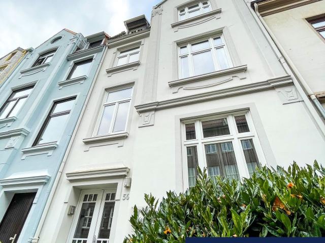 Beautiful and furnished old building apartment in Bremen Walle, Bremen Amsterdam Apartments for Rent