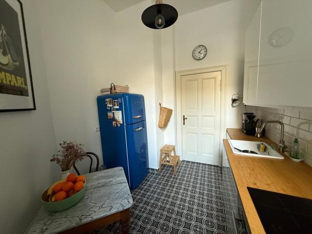 Beautiful and lovely Altbau flat located in Prenzlauer Berg fully furnished, Berlin Amsterdam Apartments for Rent