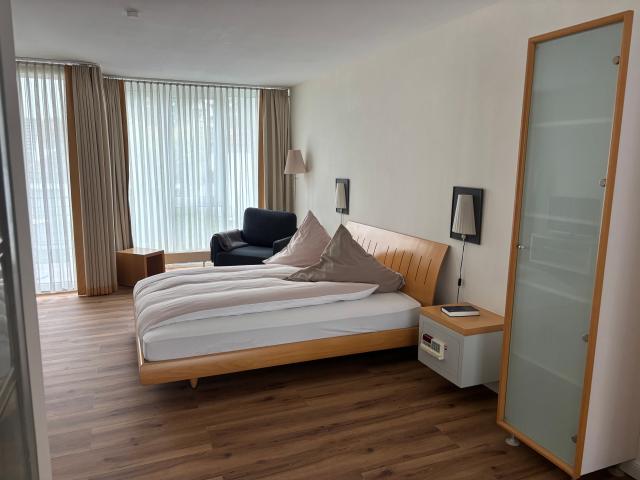 Beautiful and perfect suite in a sought after location