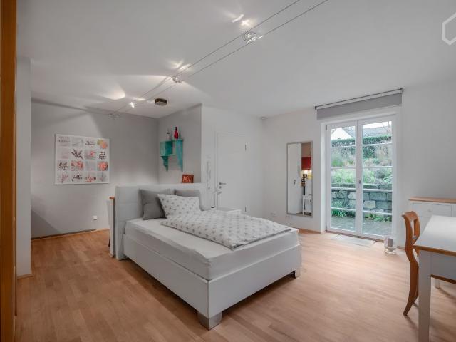 Beautiful and quiet apartment in Cologne, Koln Amsterdam Apartments for Rent