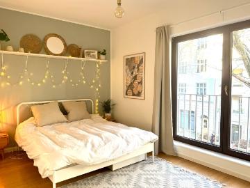 Beautiful and quiet flat with sunny balcony, Berlin Amsterdam Apartments for Rent
