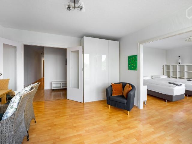 Beautiful and spacious apartment in the heart of Aachen, Aachen Amsterdam Apartments for Rent