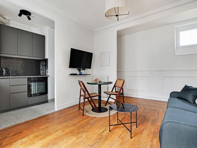 Beautiful and spacious loft in excellent location, Paris Amsterdam Apartments for Rent