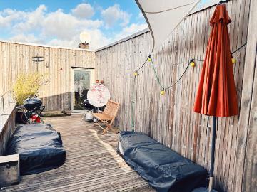 Beautiful and spacious rooftop penthouse in vibrant area, Berlin, Berlin Amsterdam Apartments for Rent