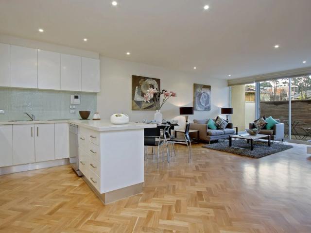 Beautiful Apartment And Great Location!