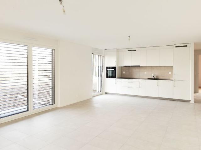 Beautiful apartment ideally located in a quiet area, close to shops