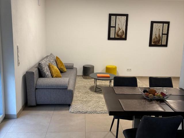 Modernes Design Apartment | 15 Min to Regensburg