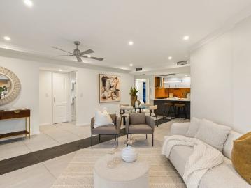 Beautiful Apartment in River Reach!
