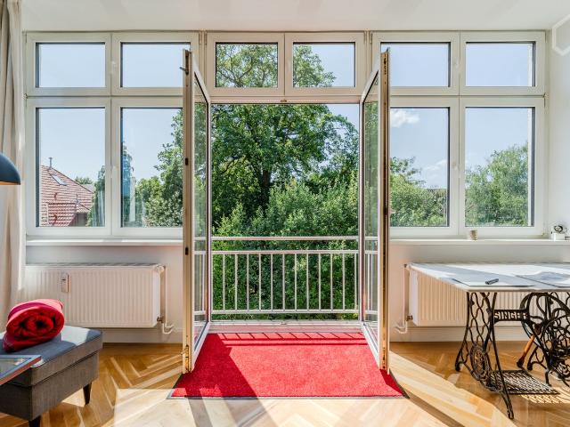 Beautiful apartment surrounded by greenery, Berlin Amsterdam Apartments for Rent