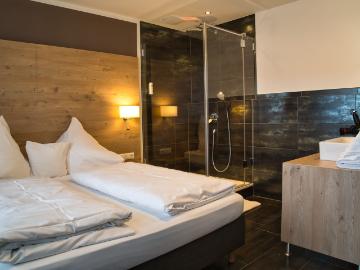 Beautiful apartment with balcony in quiet location near Augsburg
