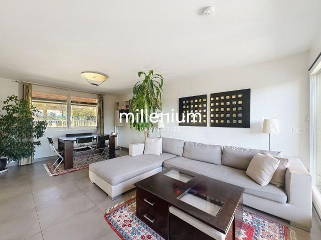 Beautiful apartment with garden and panoramic view