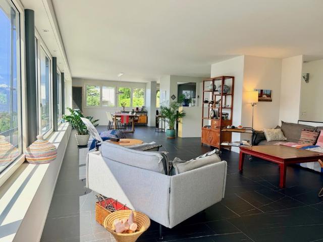 Beautiful architect designed villa of 4.5 rooms for rent in Savièse