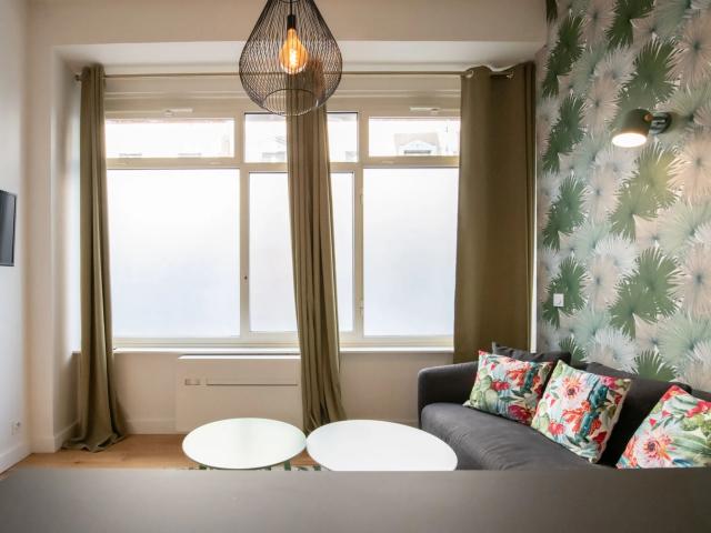 Beautiful atypical studio on the banks of the Rhône