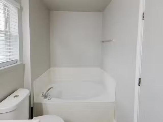 Beautiful Austin Colony Home! 13 min from Tesla Giga Texas & 2.