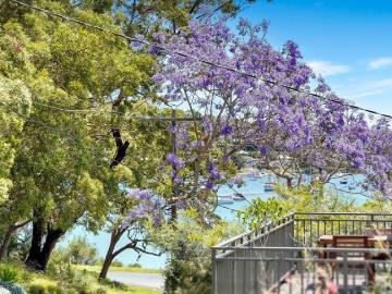 Beautiful Bayside Home Walking Distance To Hardy's Bay Village