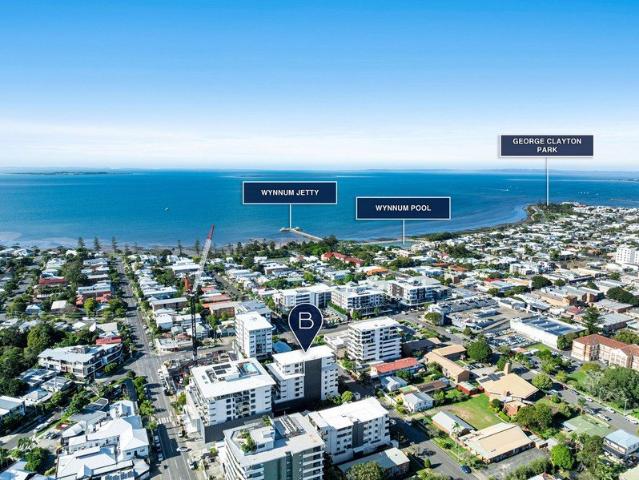 Beautiful Bayside Living with Walkable Lifestyle Convenience