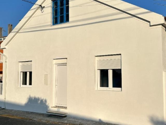 Beautiful bedroom with private bathroom near the University of Aveiro