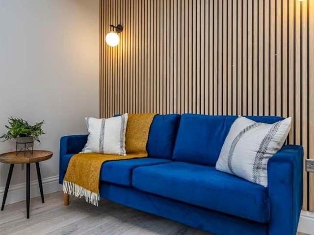 Beautiful Bedroom Apartment / Available August, LN5