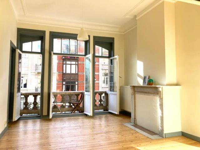 Beautiful Belle Époche two bedroom Apartment in Saint Gilles