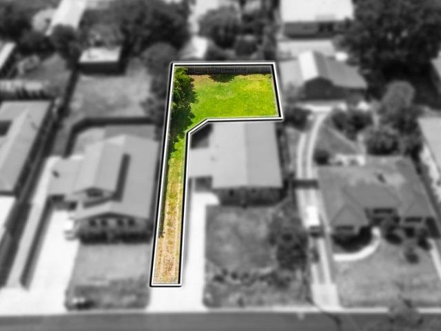 Beautiful Block In Leafy Turnbull