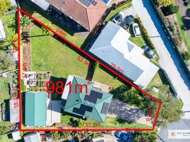 BEAUTIFUL BLOCK RENOVATED HOME FABULOUS SHED EXCELLENT LOCATION