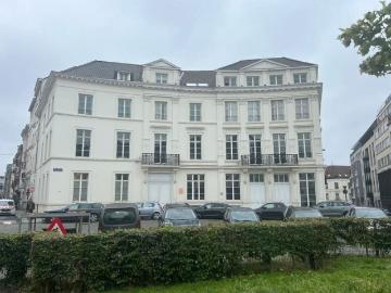Beautiful, bright apartment with 3 bedrooms and terrace
