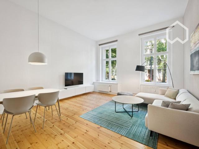 Beautiful, bright apartment in prime Kollwitzstrasse location rare find, Berlin Amsterdam Apartments for Rent