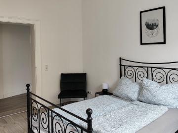 Beautiful bright flat near the city centre