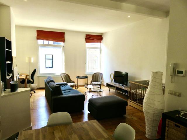 Beautiful bright triplex with parquet and 2 bedrooms