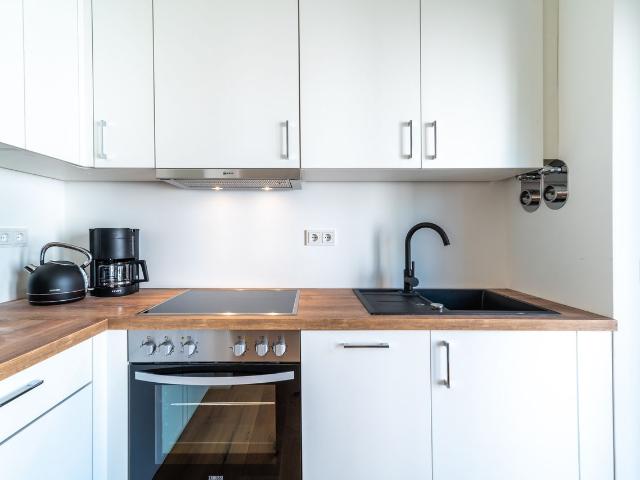 Beautiful & bright 2 Room Apartment with balcony in Lichtenberg Berlin, Berlin Amsterdam Apartments for Rent