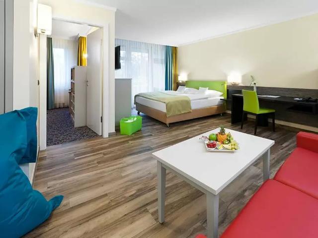 Beautiful, gorgeous family suite in Stuttgart, Stuttgart Amsterdam Apartments for Rent