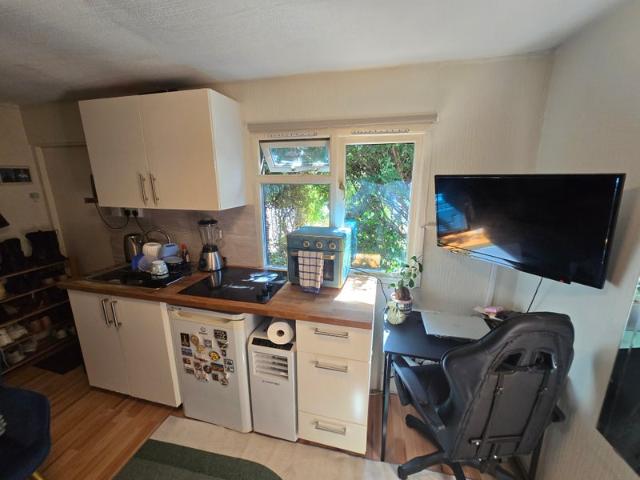 Beautiful Garden Studio flat