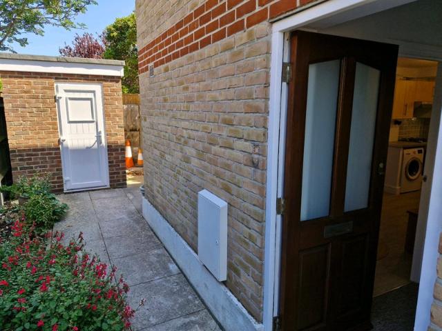 Beautiful GF 2 Bed Flat Close to Winton High St