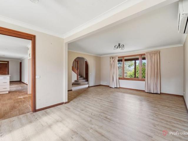 BEAUTIFUL DOUBLE STORY BRICK HOUSE PERFECT FOR FAMILIES