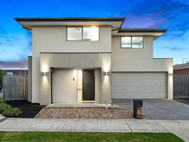 Beautiful Double Storey Delight In Sought after Mayfield Estate
