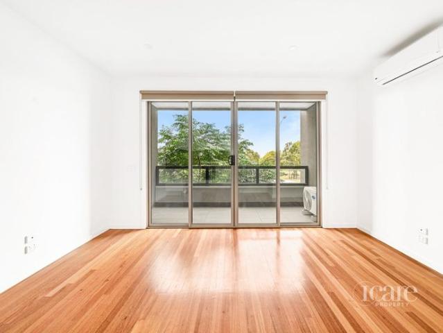 Beautiful double storey home near Victoria University