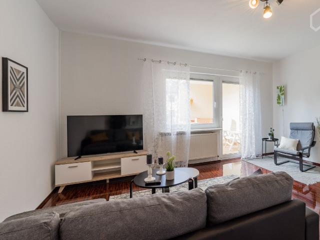 Beautiful decorated 2 room apartment in Berlin with great transport connections, Berlin Amsterdam Apartments for Rent