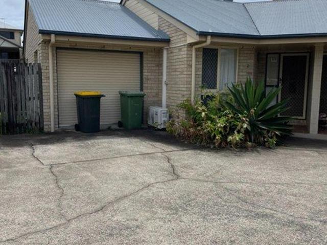 BEAUTIFUL Duplex Unit in a quiet location