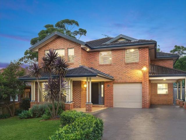 BEAUTIFUL, EASY CARE, MODERN HOME IN A TRANQUIL FAMILY FRIENDLY STREET