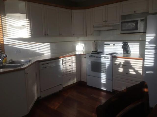 Beautiful Executive Style 3 Bdrm Douglasdale Home Semi Furnished or Not