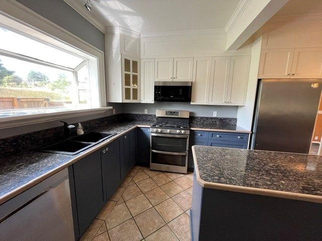 Beautiful Executive 4 Bedroom Character Home in University District