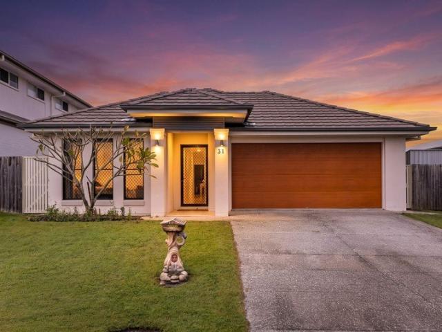 Beautiful Family Home Beside the Park