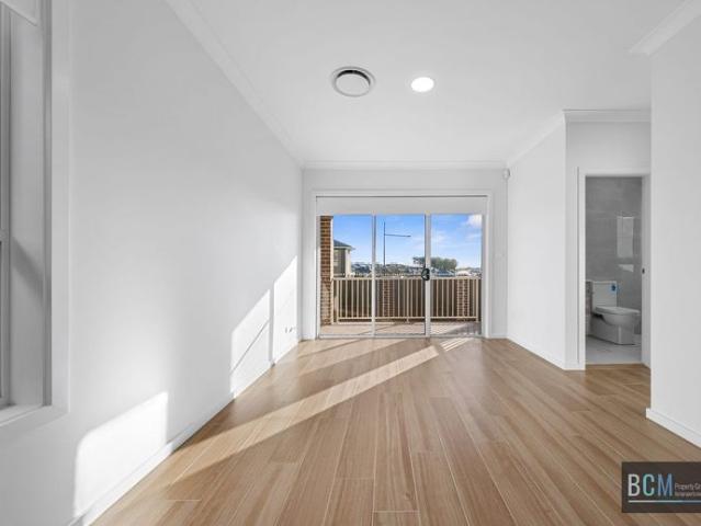 BEAUTIFUL FAMILY HOME FOR LEASE