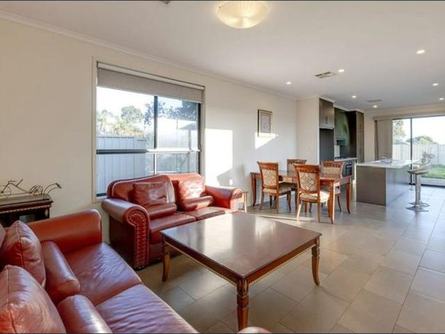 Beautiful Family Home for Rent in a Quiet, Convenient Location Close to the CBD