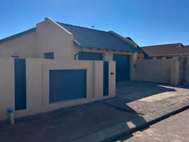 beautiful family home in a nice area!