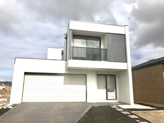 Beautiful Family Home in a Prime Location!